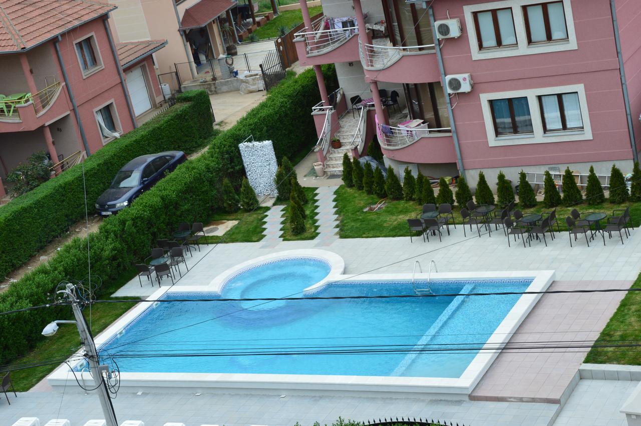 Poseidon Apartment Ni Exterior foto