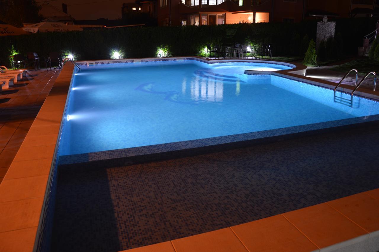 Poseidon Apartment Ni Exterior foto